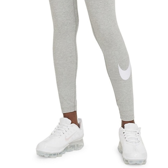 Nike Swoosh Leggings - Picture 2 of 7